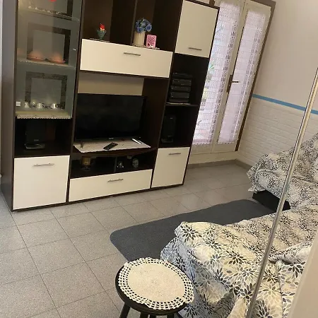 Ca Lina With Private Parking Space Apartment Lecco