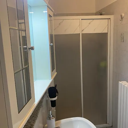 Lägenhet Ca Lina With Private Parking Space Lecco